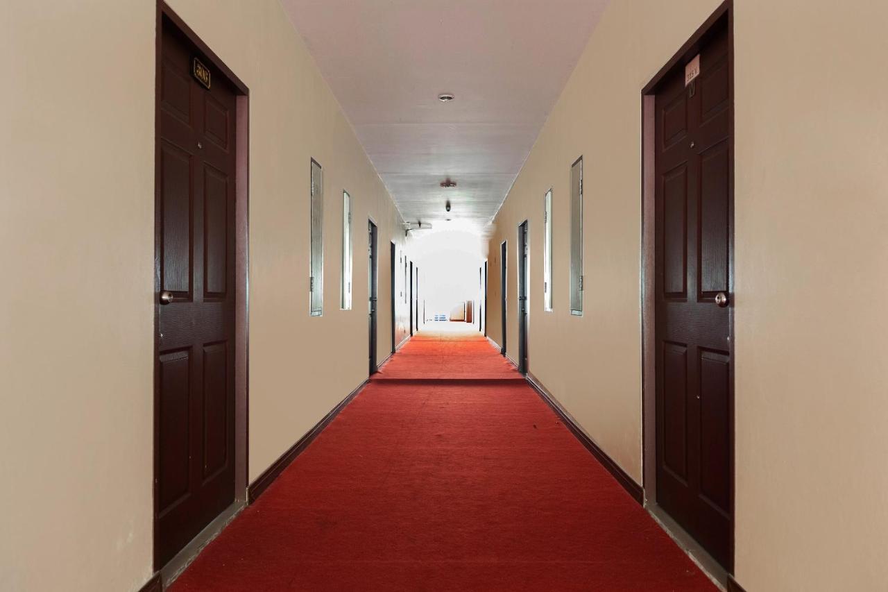 Oyo 792 Omsaga Phuket Hotel Eksteriør billede