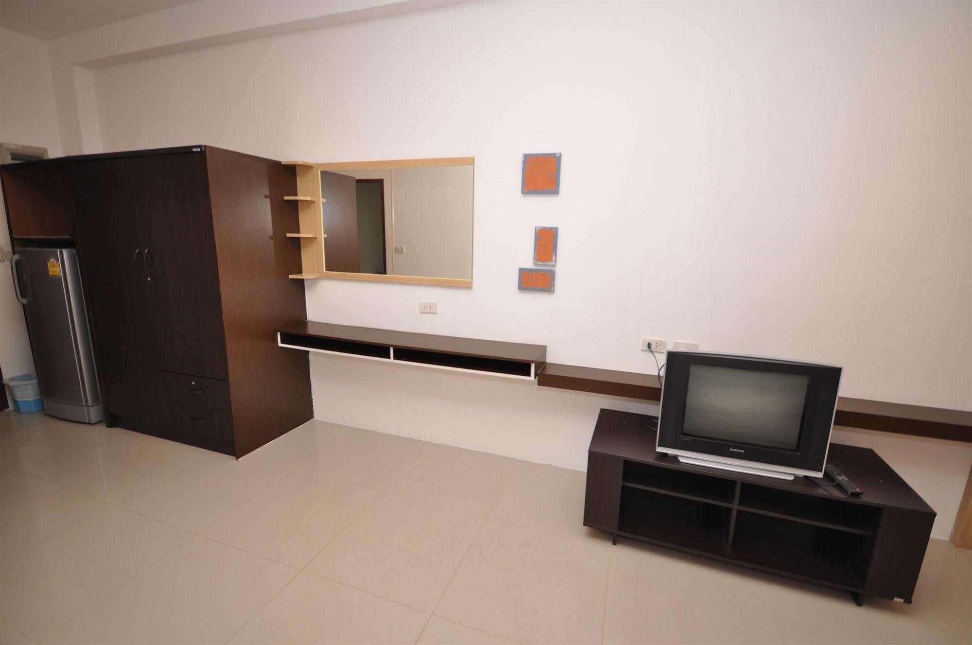 Oyo 792 Omsaga Phuket Hotel Eksteriør billede