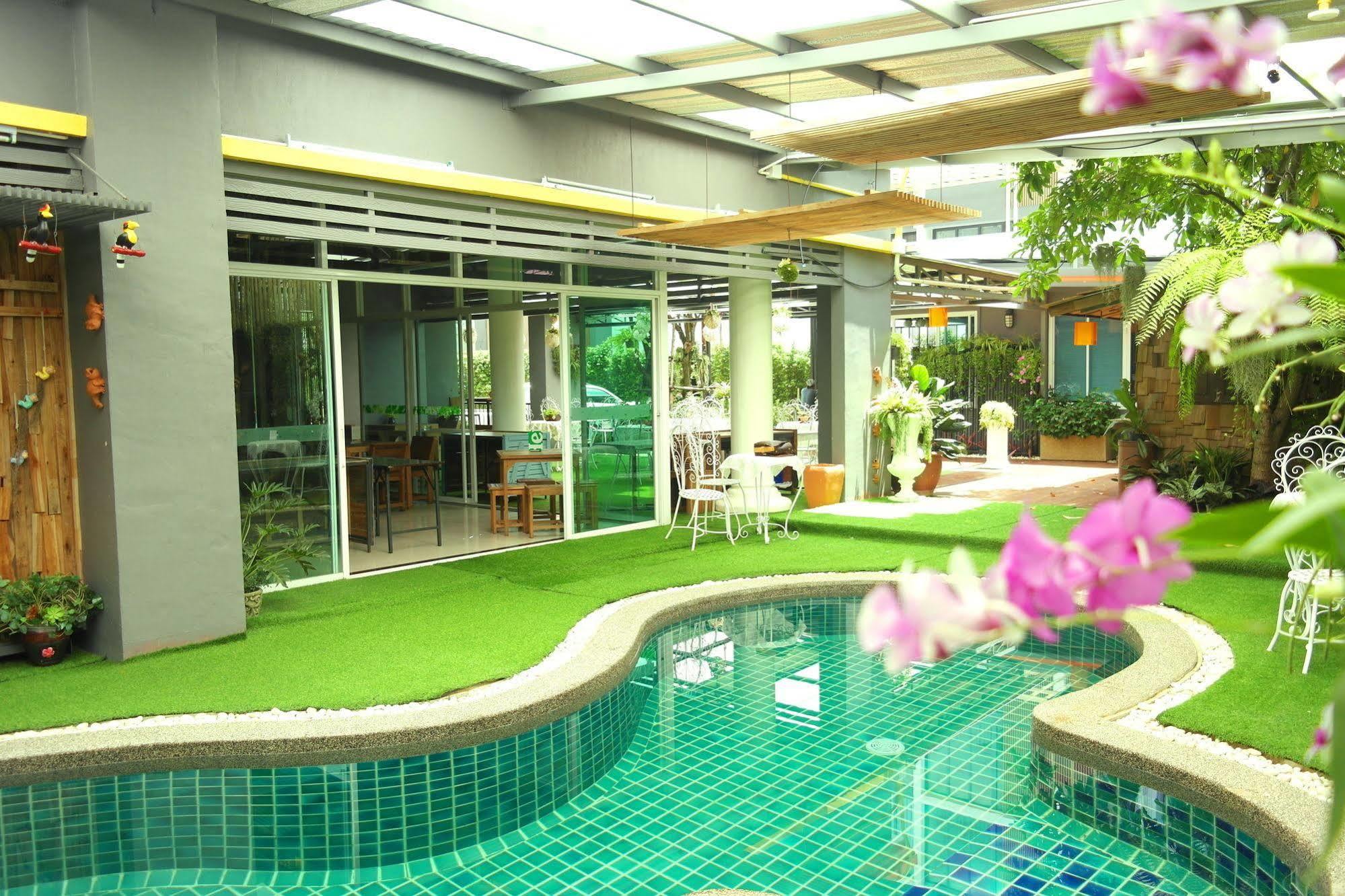 Oyo 792 Omsaga Phuket Hotel Eksteriør billede