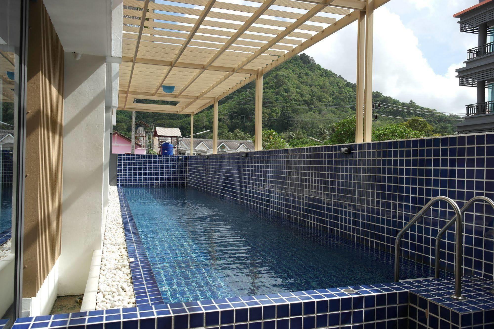 Oyo 792 Omsaga Phuket Hotel Eksteriør billede